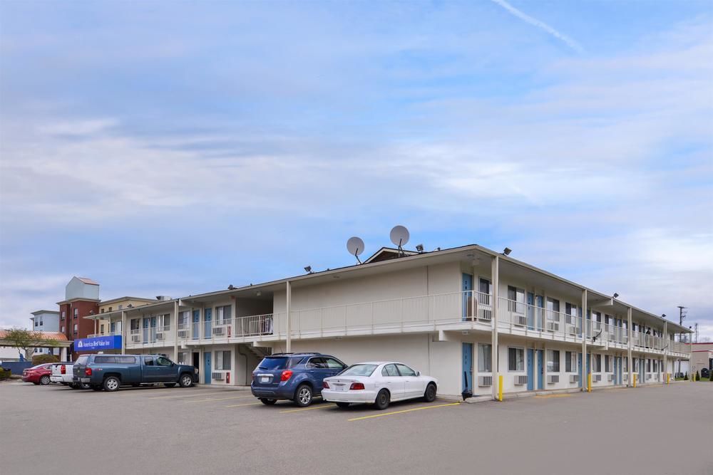 Days Inn By Wyndham New Philadelphia Dış mekan fotoğraf